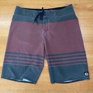 Quiksilver Board Shorts 33